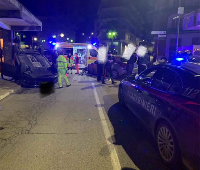 Larino: scontro tra due auto, un mezzo si è ribaltato nell’impatto