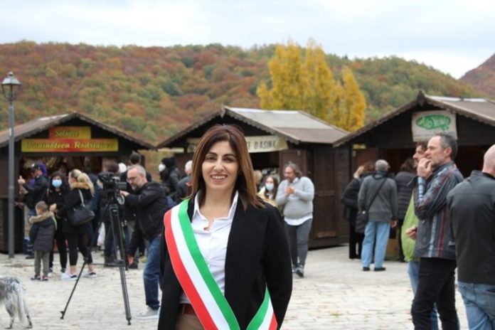 Falso in atto pubblico e abuso d’ufficio: assolta la sindaca di San Pietro Avellana Simona De Caprio simona de caprio