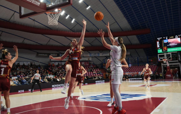 Basket, play off Scudetto, Molisana Magnolia impresa a Venezia. Serie sull’ 1 – 1