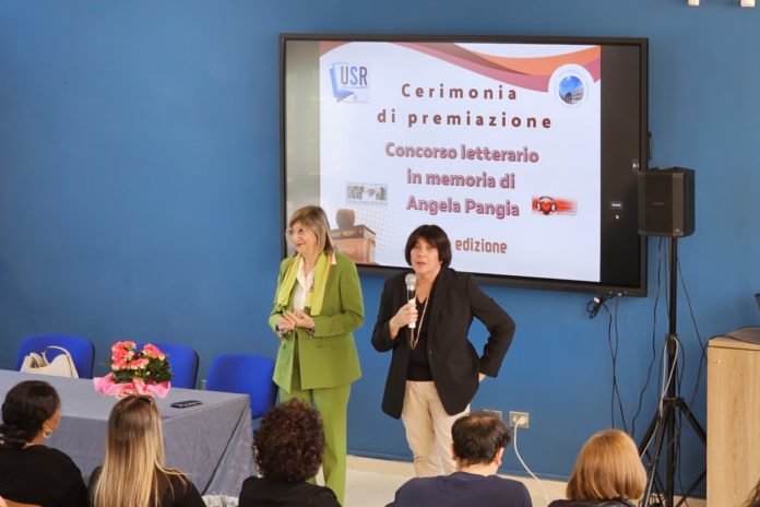 Concorso letterario per Angela Pangia, sul gradino più alto del podio due studentesse di Campobasso e Trivento