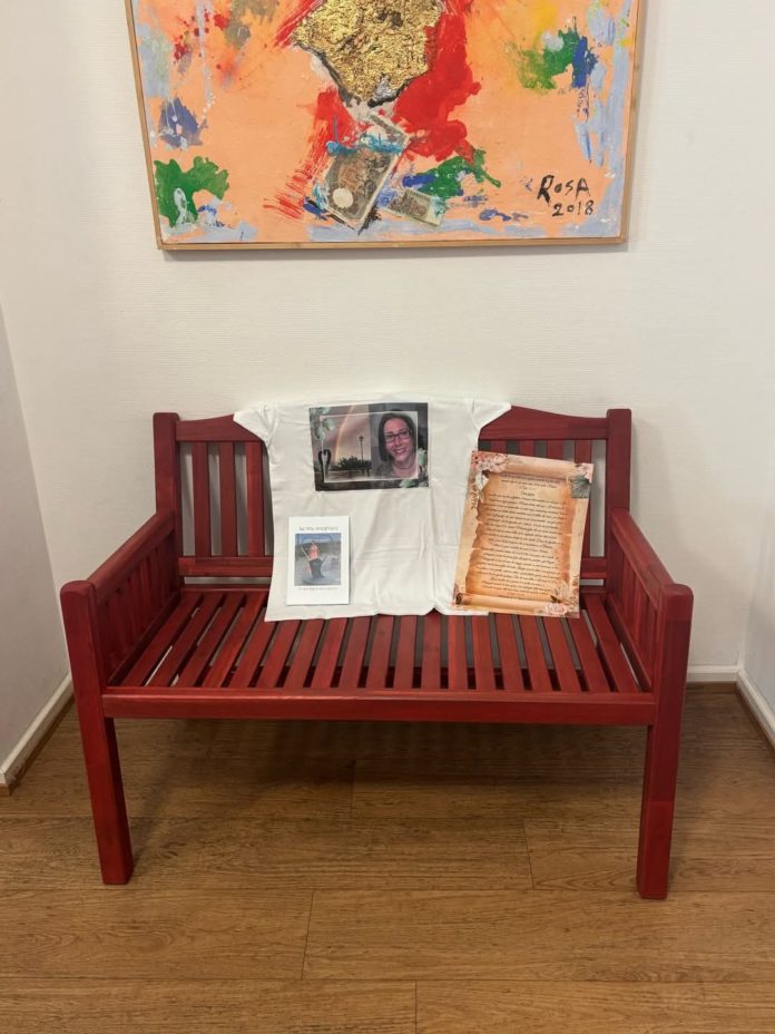 Nell’Ambasciata italiana in Lussemburgo una panchina rossa per Sonia