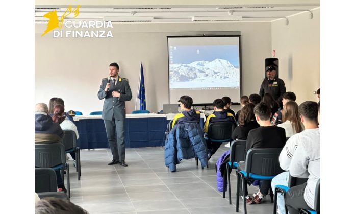 Guardia di Finanza di Campobasso: “educazione alla legalità economica” nelle scuole