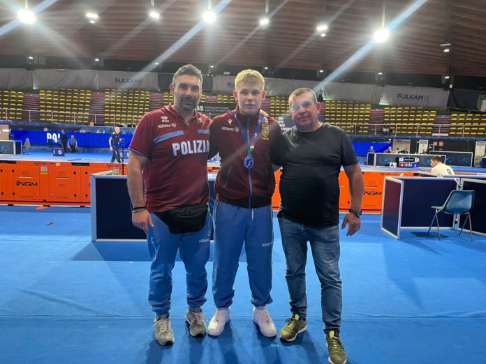 Lotta Greco Romana, le Fiamme oro di Campobasso si aggiudicano una medaglia d’argento nei campionati italiani under 15 e Master