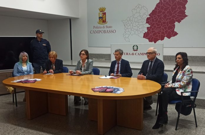 Vittime di stalking e maltrattamenti, inaugurata in Questura a Campobasso una sala per l’ascolto