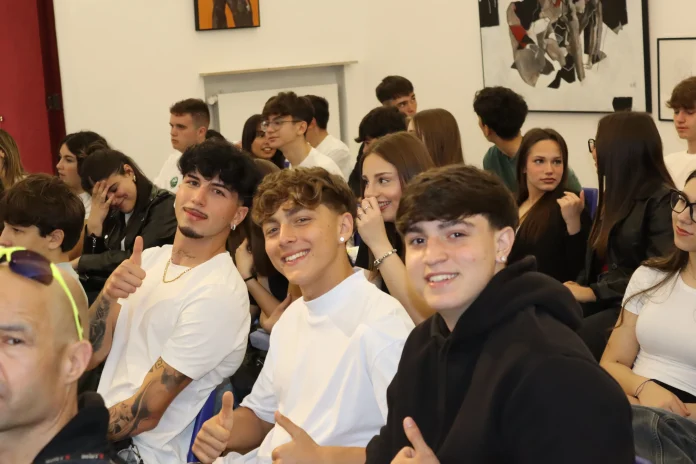 “Vento nel vento”, l’agnonese Chiara Bartolomeo vince il concorso Dante vento nel vento