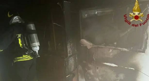 Pescolanciano: fiamme in una casa disabitata, intervengono i vigili del fuoco vigili fuoco pescolanciano