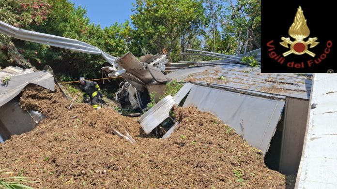 Tir sfonda guardrail in A14 e finisce tra i campi a Vasto, conducente trasportato in ospedale a Pescara in eliambulanza