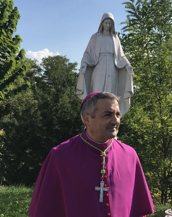 Mons. Antonio D’Angelo riceve il pallio da Papa Leone XIV: gli auguri e la preghiera della diocesi di Termoli-Larino