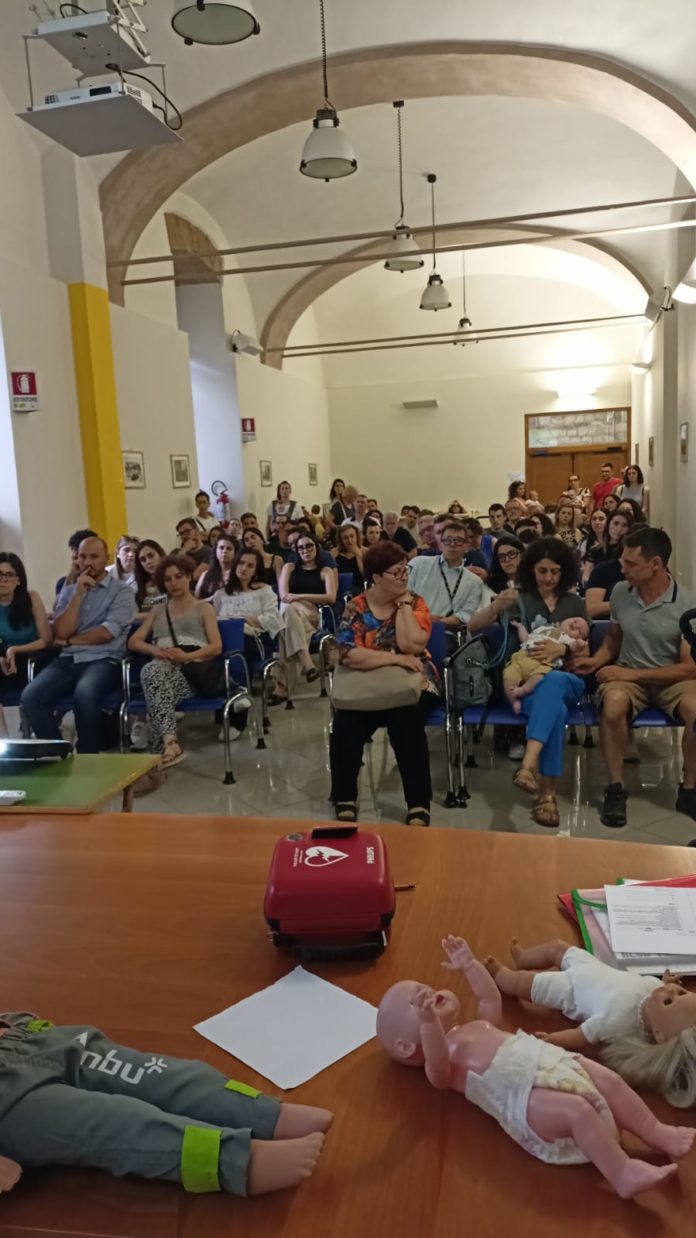 Manovre salvavita pediatriche: 120 neo genitori al corso in ASReM