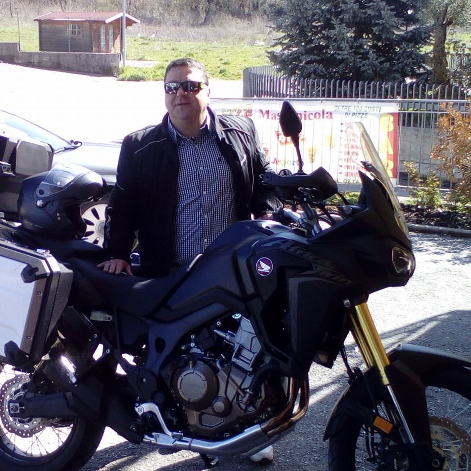 Scontro tra auto e moto, perde la vita un uomo di 56 anni - Il giornale ...