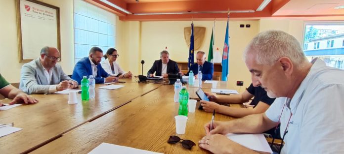 Trasporto scolastico, Roberti e Niro incontrano dirigenti degli istituti per una programmazione che eviti disagi