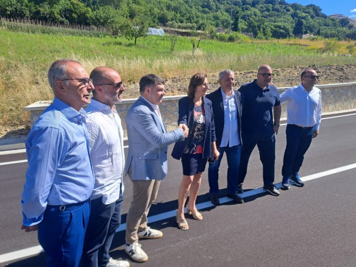 Castelpizzuto, quattro anni dopo la frana riapre la SP21 CASTELPIZZUTO FRANA