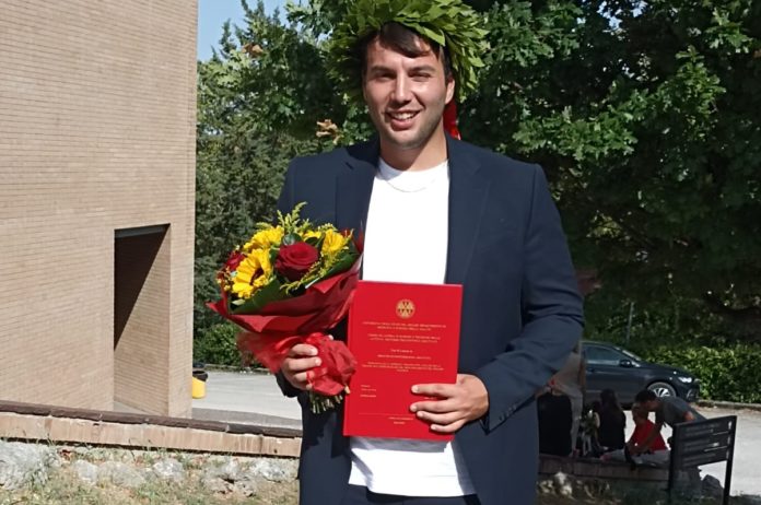Matteo Di Maria è dottore magistrale con 110 e lode, gli auguri della sua famiglia