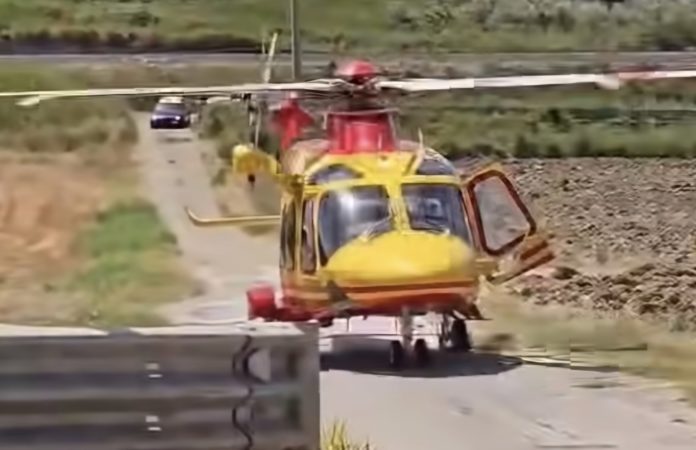 Scontro auto-moto sulla Statale 16 tra Petacciato e Montenero: centauro di 67 anni soccorso in eliambulanza