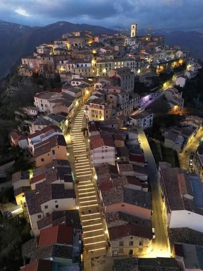 “La Scalinata dei Sapori 2025”, al via il percorso enogastronomico lungo la monumentale scalinata di Trivento