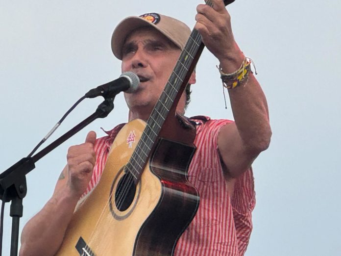Manu Chao a Capracotta, sindaco Paglione traccia bilancio: “Scommessa vinta con impegno corale, ringrazio Cofelice”