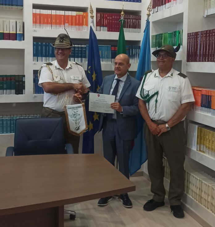 “Rappresentano i valori del Molise”. Onorificenza del presidente del Consiglio Quintino Pallante alla Fanfara degli Alpini