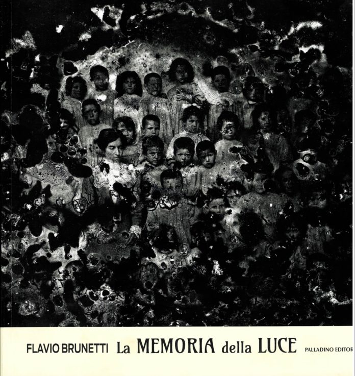 “La memoria della luce”, Flavio Brunetti e l’entropia sospesa