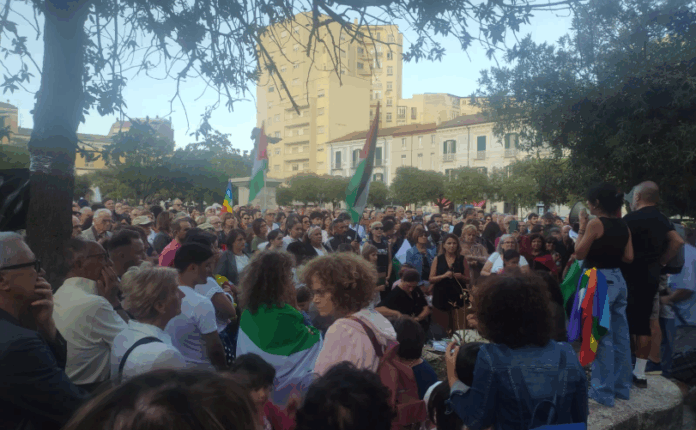 Flash Mob e iniziativa a sostegno del popolo palestinese e in appoggio alla Global Sumud Flotilla