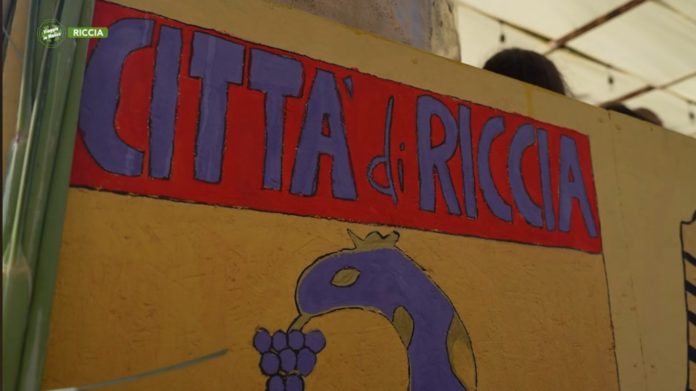 Riccia, presentata la sagra dell’uva: in piazza 19 carri allegorici