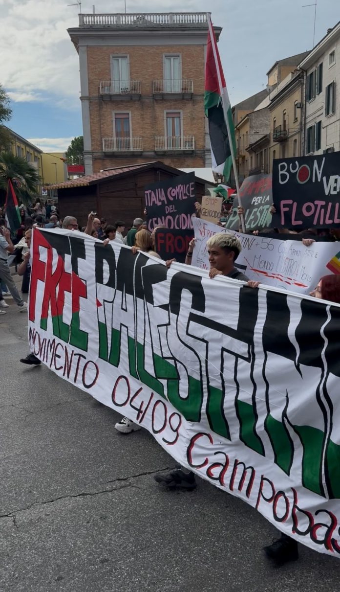 Un migliaio di persone in corteo a Campobasso per sostenere il popolo palestinese