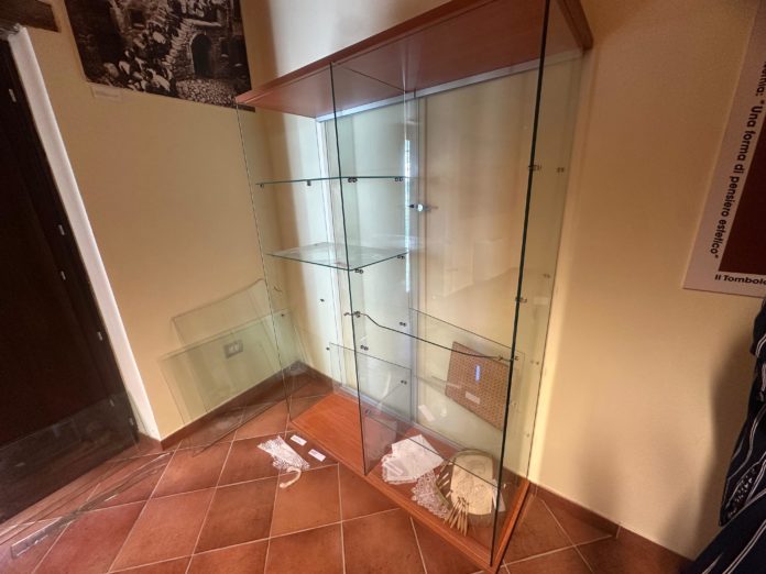 Isernia, furto al Museo Civico: rubati merletti a tombolo antichi
