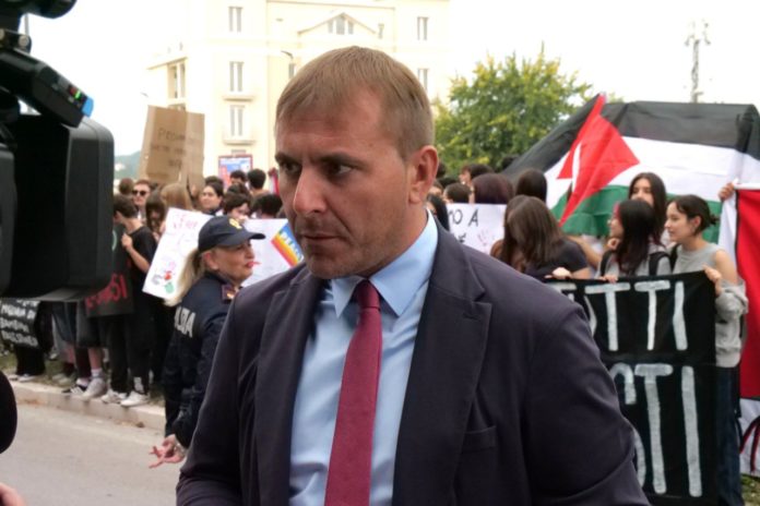 Centro per migranti vicino alle scuole, polemica a Vinchiaturo,