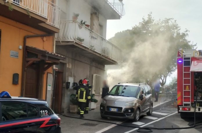 Incendio a Montenero di Bisaccia, anziana salvata grazie a una vicina