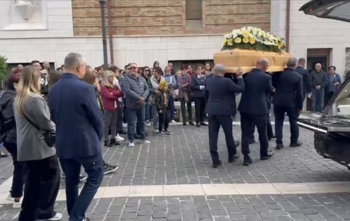 Montenero di Bisaccia in lutto: l’addio commosso a Lucio D’Ascenzo, simbolo dello sport locale
