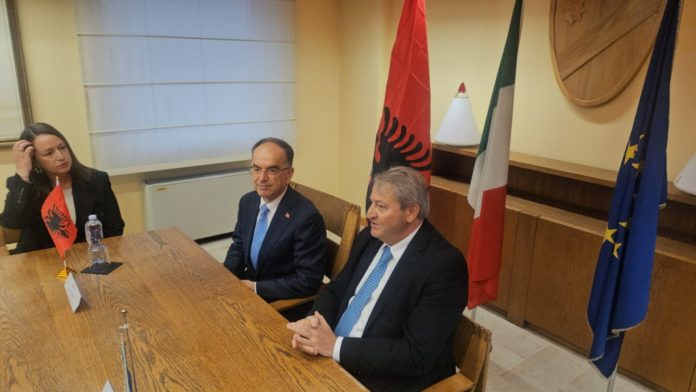 Il Presidente della Repubblica d’Albania, Bajram Begaj, in visita a Palazzo Vitale. Ad accoglierlo il Presidente della Regione, Francesco Roberti