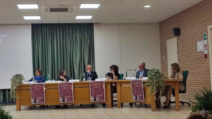 Trivento, prorogata la scadenza per la presentazione delle opere al Concorso Letterario di Poesia “LetteraT” – Premio Emanuele Ciafardini”