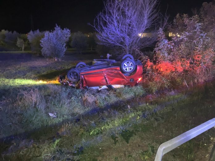 Auto si ribalta sulla Statale 87