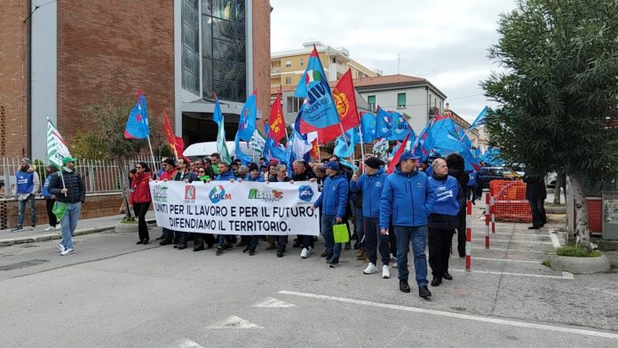 Termoli: mobilitazione delle sigle sindacali in città