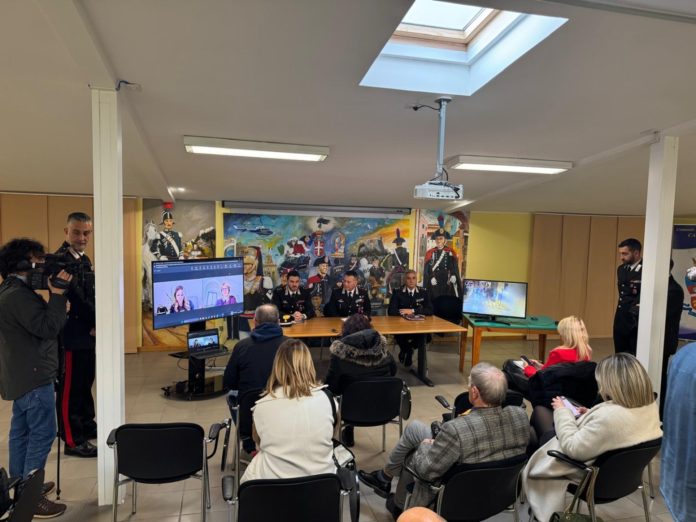 Assalti ai bancomat, sgominata la banda della marmotta: arresti e perquisizioni