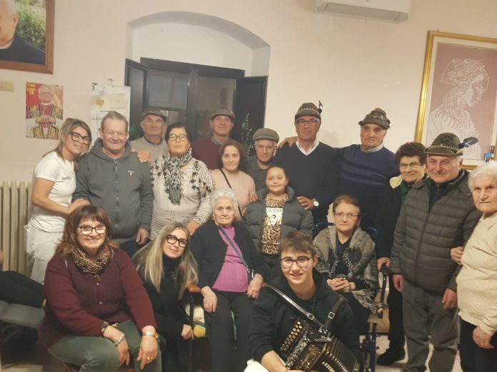 La sezione Alpini Trivento in visita alla residenza per anziani