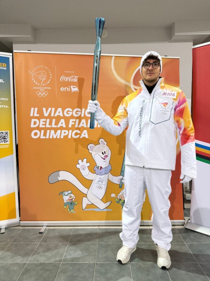 Alessio D’Agostino, dell’M2 Movement, tedoforo della Torcia Olimpica