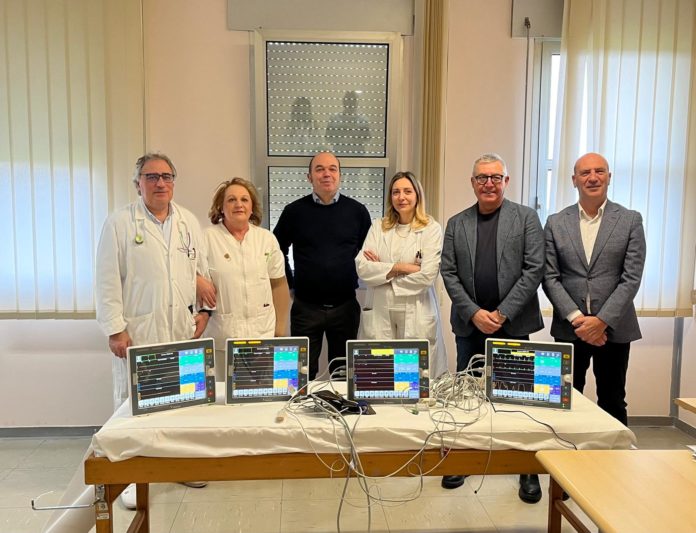 F.I.S. dona sei monitor al reparto di medicina del San Timoteo