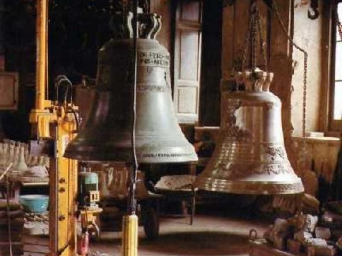 Sanremo, dal Molise una campana per Carlo Conti