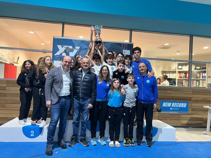 Nuoto, Trofeo Emmedue: storico trionfo per gli Esordienti M2