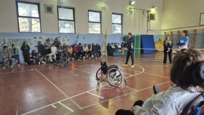 Sport e inclusione a Termoli: studenti in campo con il tennis paralimpico