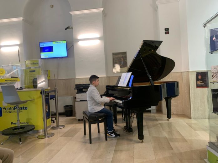 Poste Campobasso, nell’ufficio di via Pietrunto “Bach in the subways”