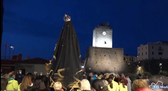 L’emergenza maltempo ferma la processione del Venerdì Santo