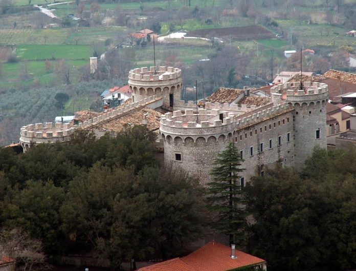 Giornate nazionali dei Castelli, Monteroduni apre il maniero Pignatelli