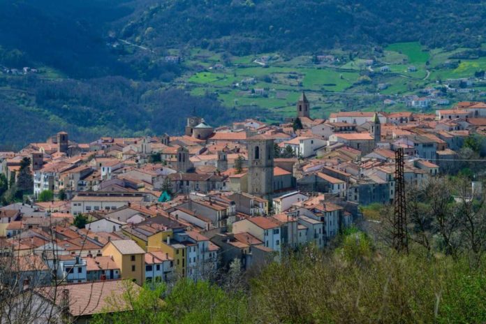 Lo spopolamento delle aree interne tra Abruzzo e Molise in uno studio