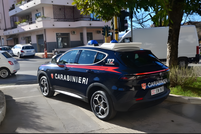 Isernia, guida senza patente e con un coltello: arrestato latitante campano