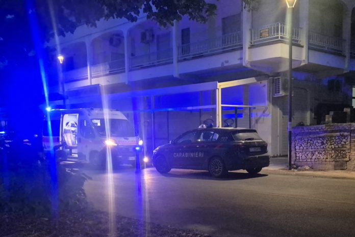 Termoli, tensione a Rio Vivo: uomo dà in escandescenze e si barrica in casa