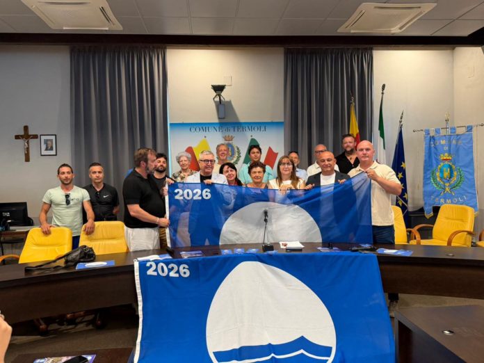 Termoli: consegna in municipio della bandiera blu