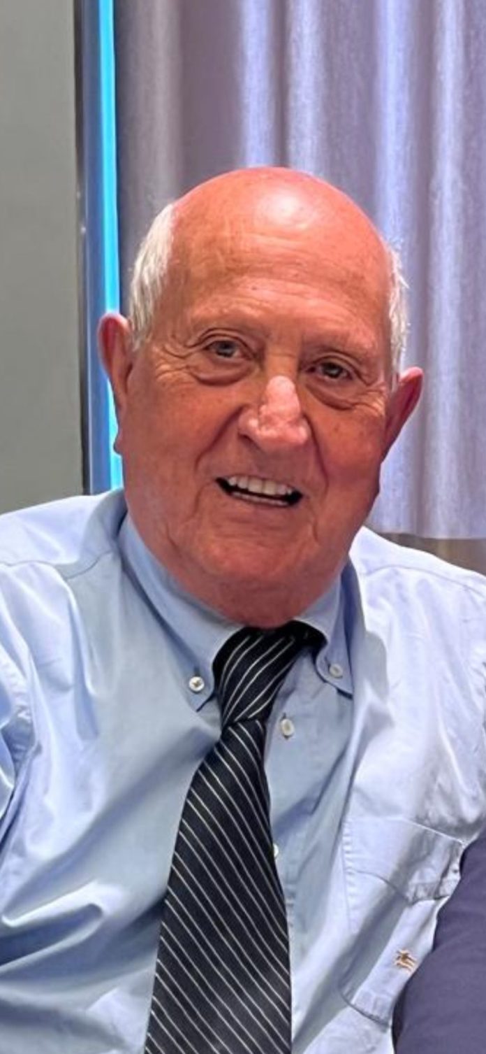 Auguri e complimenti a zio Vincenzo dagli amici per le 80 candeline !!!