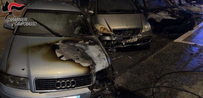 Stalking e auto incendiate a Termoli: arrestato un cinquantenne