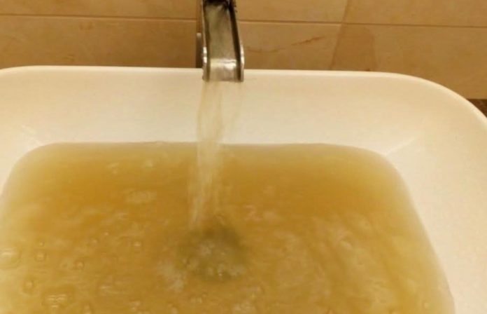 Acqua sporca dai rubinetti di casa in Basso Molise, Arpa avvia i controlli